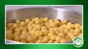 Faça o delicioso doce de queijo em calda