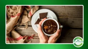 Faça um chocolate quente cremoso a base de leite condensado em apenas 10 minutos.