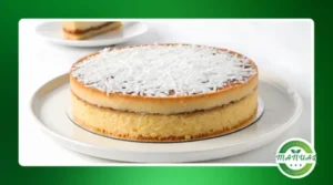 Uma torta de café com doce de leite que é receita  simples e bela