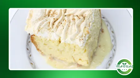 Bolo três leites (tres leches cake)