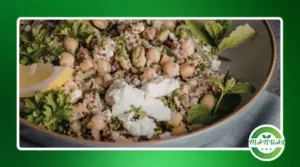 Quinoa mediterrânea com legumes assados para almoço leve